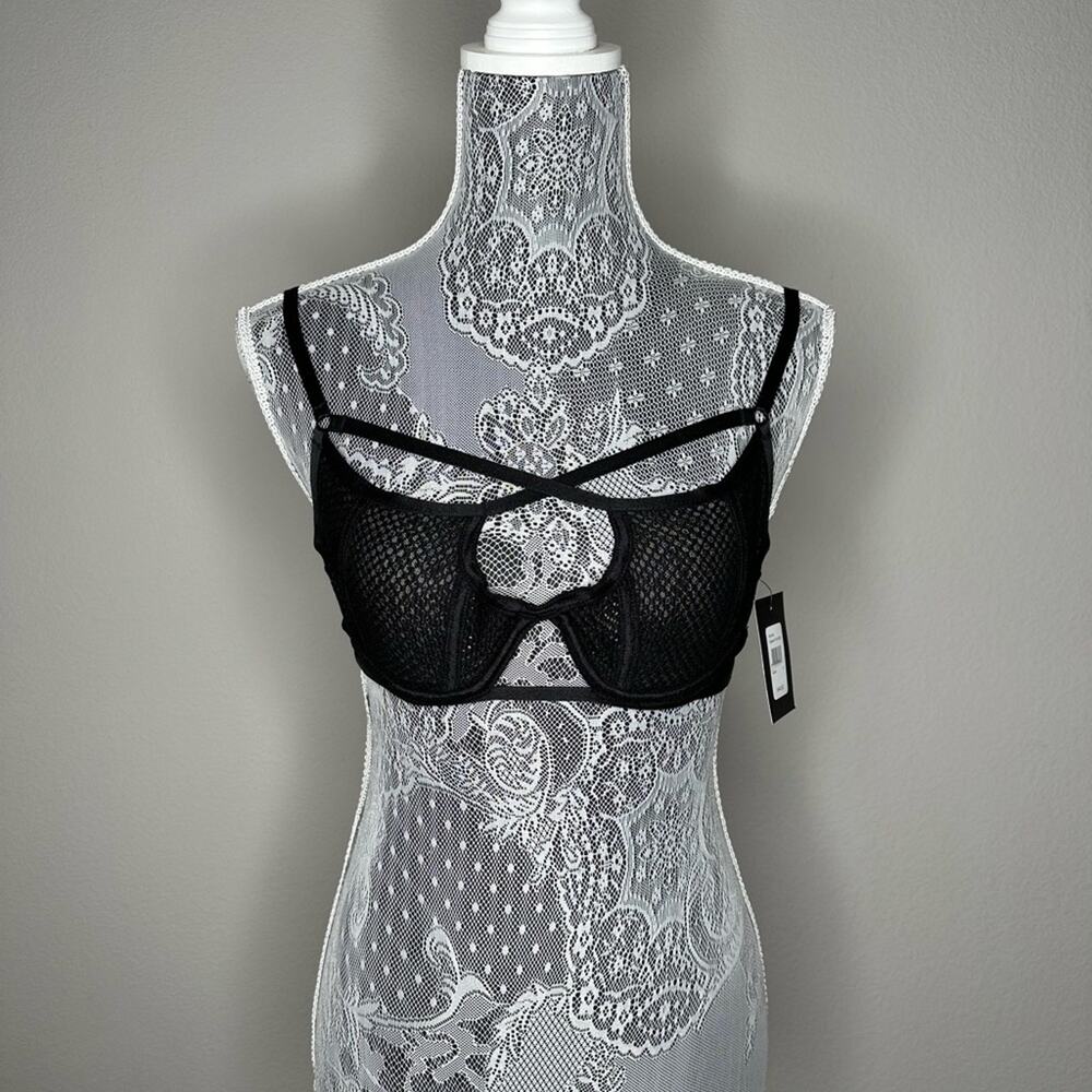 FREDERICKS OF HOLLYWOOD Womens RhiRhi Strappy Front Fishnet Bra Size Small